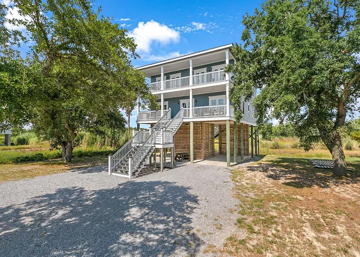 Pelican View Beach House - Private Beach!!